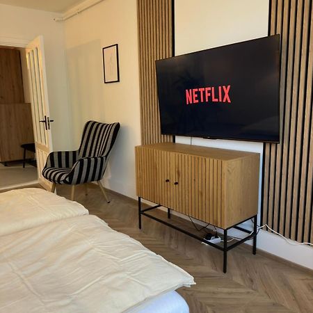 One Room Apartment- Self Check-In 24H Resita Luaran gambar