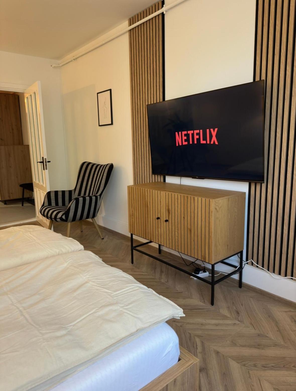 One Room Apartment- Self Check-In 24H Resita Luaran gambar