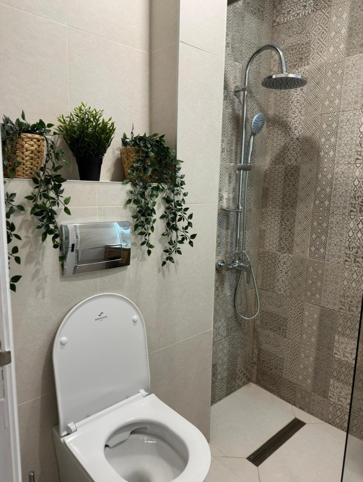 One Room Apartment- Self Check-In 24H Resita Luaran gambar